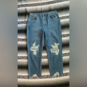 American Eagle Super High Rise Mom Jean Size 14